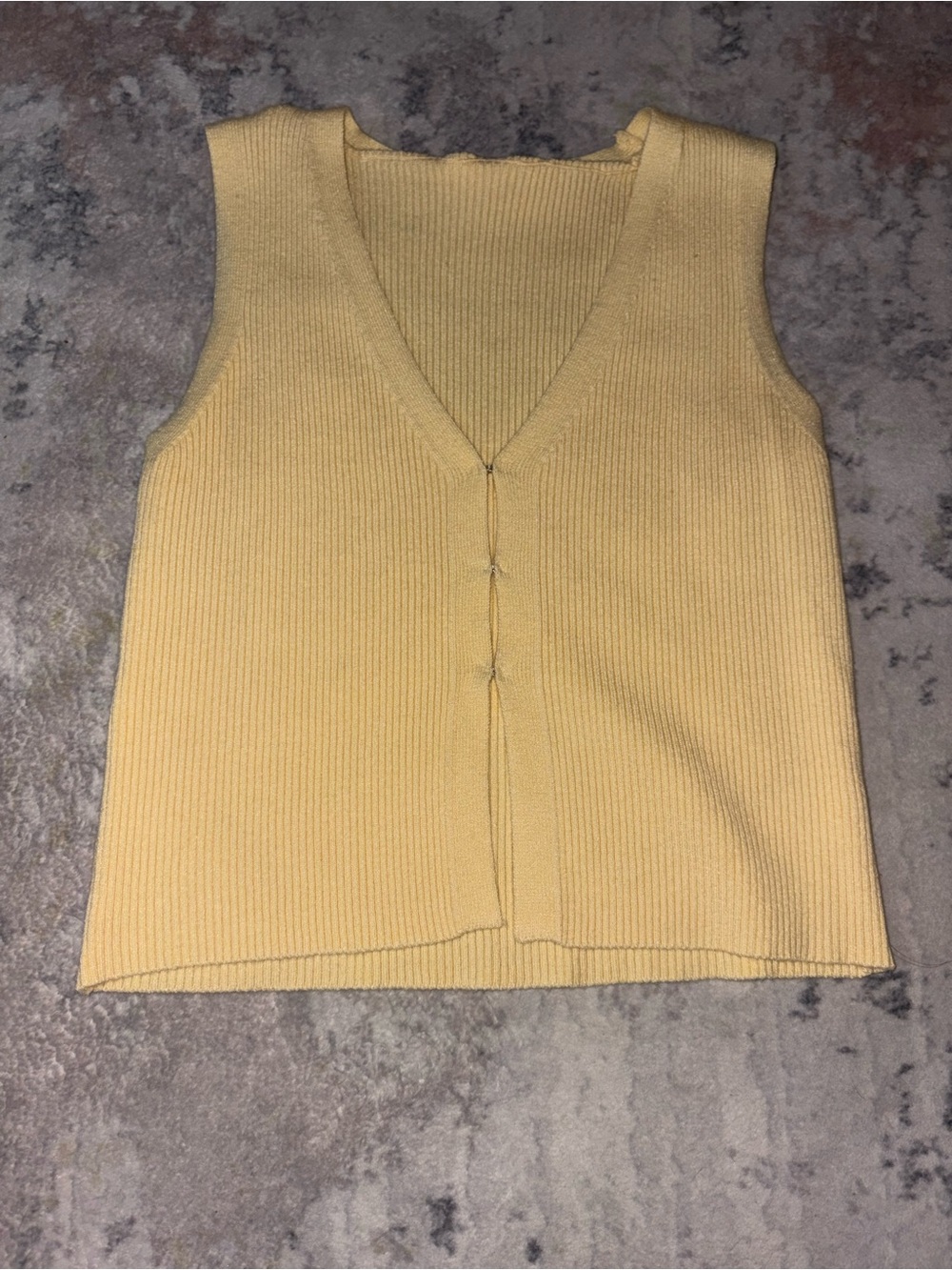 Sleeveless V-Neck Ribbed Knit Sweater Vest - Yellow